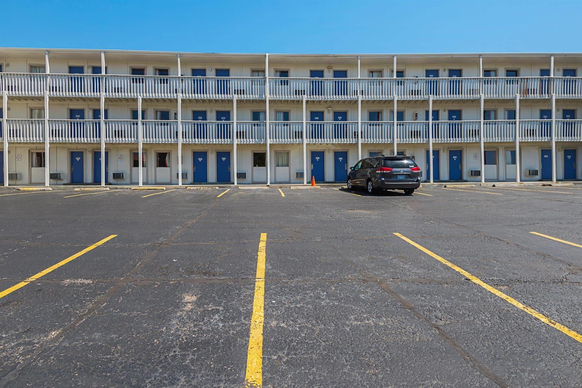Motel 6-Blue Springs, Mo Extérieur photo