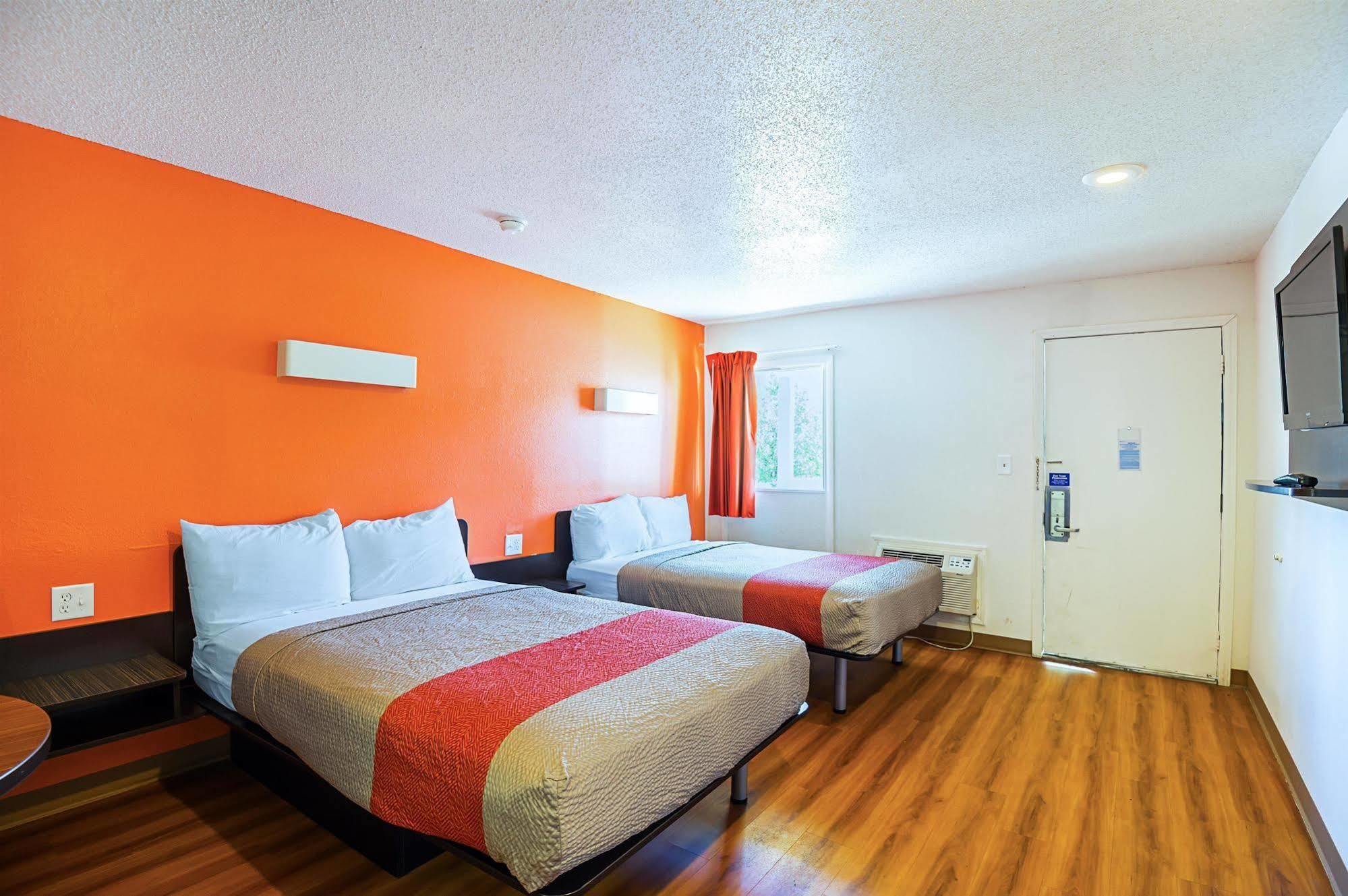 Motel 6-Blue Springs, Mo Extérieur photo
